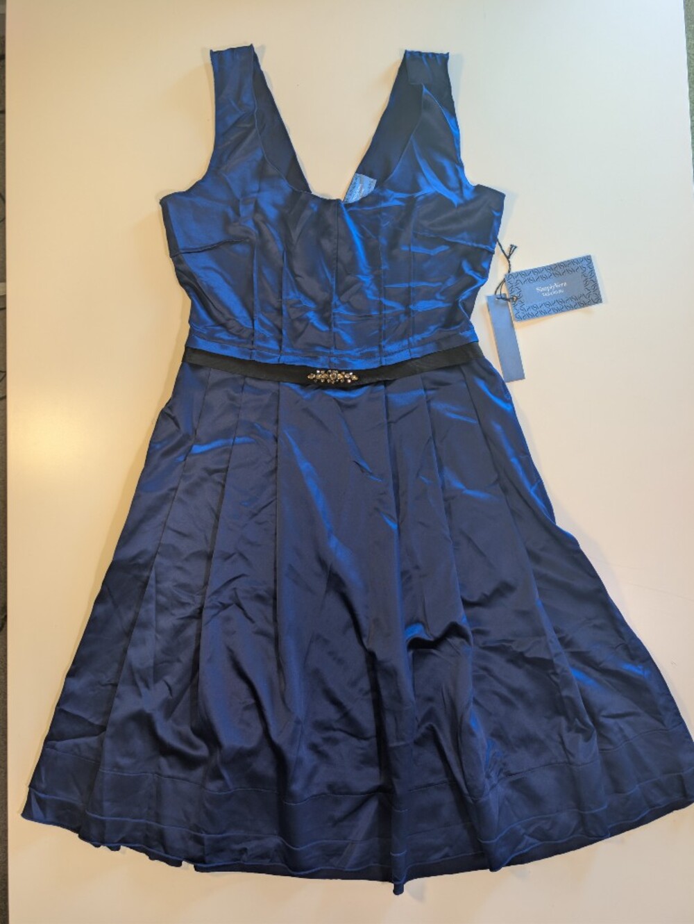 Simply Vera Vera Wang Navy Blue Satin Embellished Cocktail Dress NWT Size 2